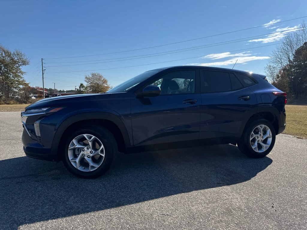 Used 2024 Chevrolet Trax LS SUV