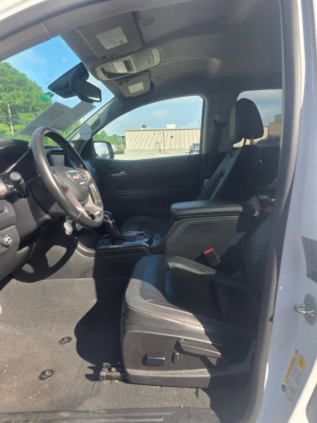 Used 2022 GMC Canyon AT4 w/Leather Truck Crew Cab