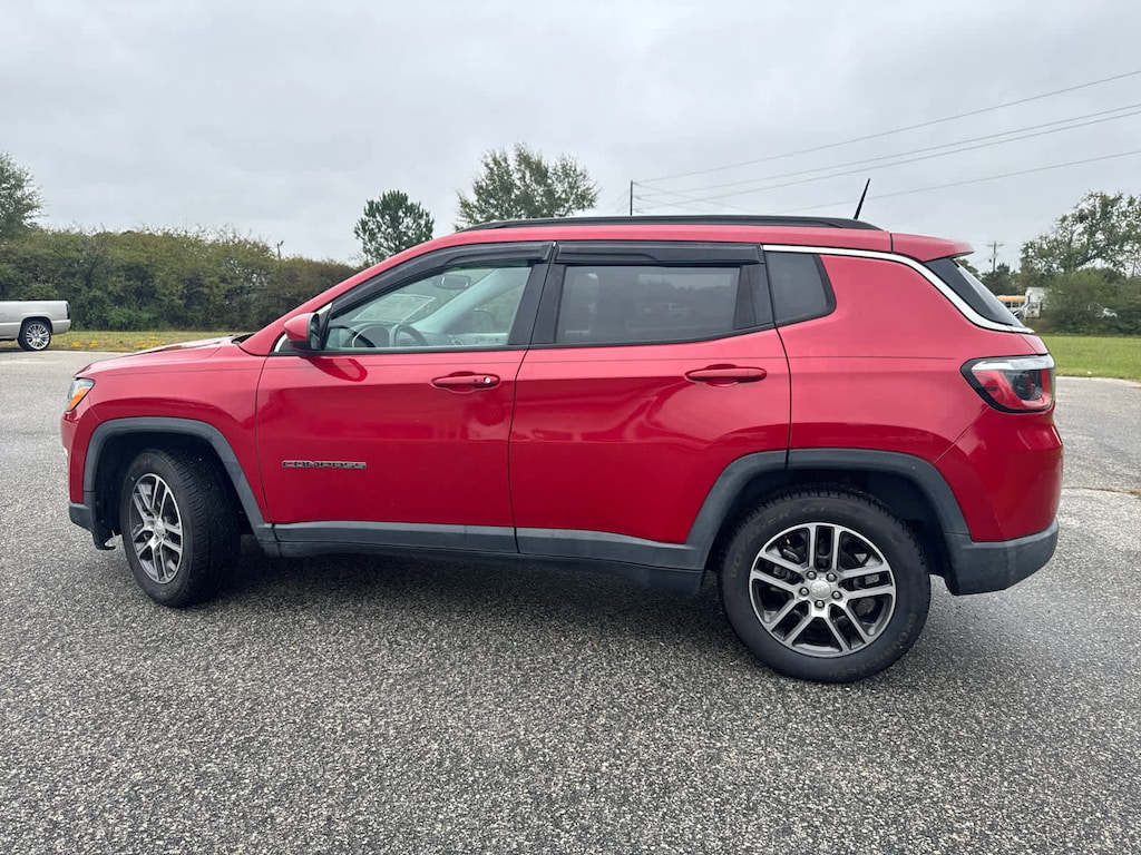 Used 2018 Jeep Compass Latitude FWD SUV