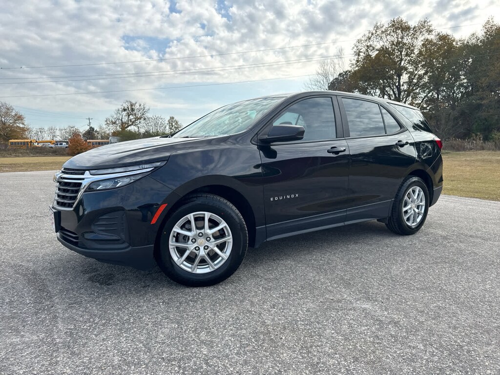 Used 2023 Chevrolet Equinox LS w/1LS SUV