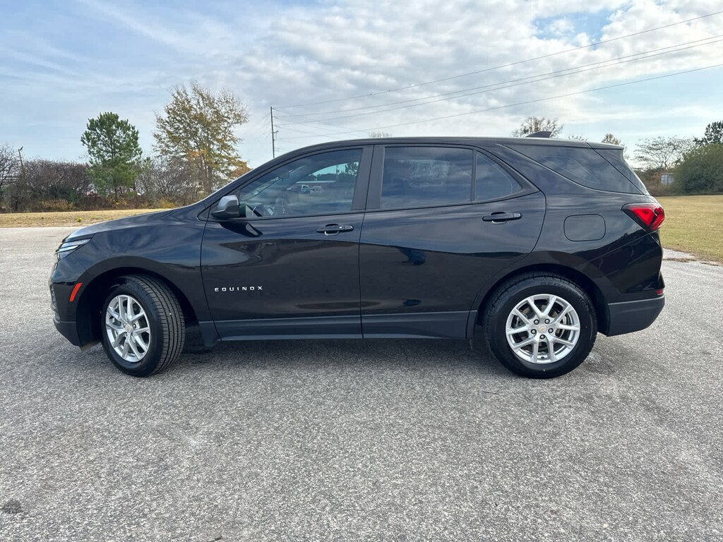 Used 2023 Chevrolet Equinox LS w/1LS SUV