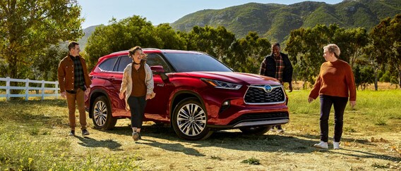 Toyota Highlander Vs Ford Explorer Size Specs Cargo Space Toyota Highlander Vs Ford Explorer Size Specs Cargo Space