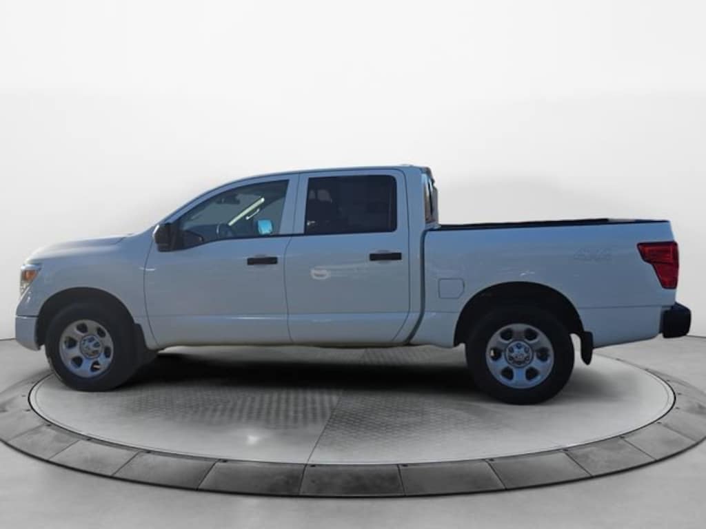 Used 2022 Nissan Titan S Truck Crew Cab
