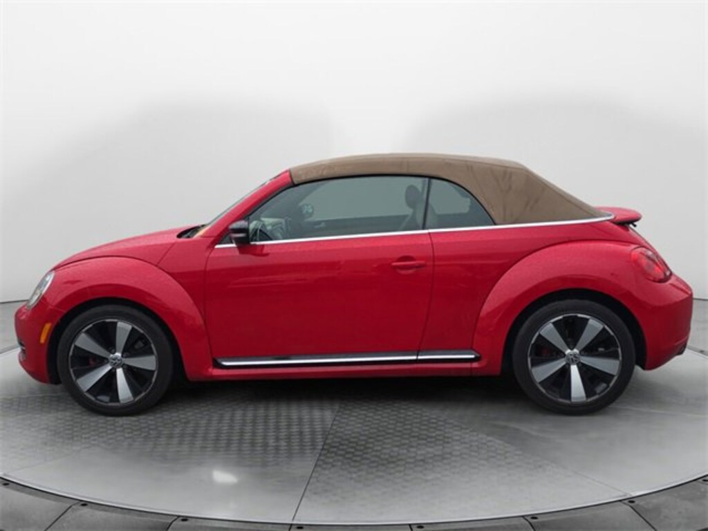 Used 2013 Volkswagen Beetle 2.0T w/Sound/Nav Convertible