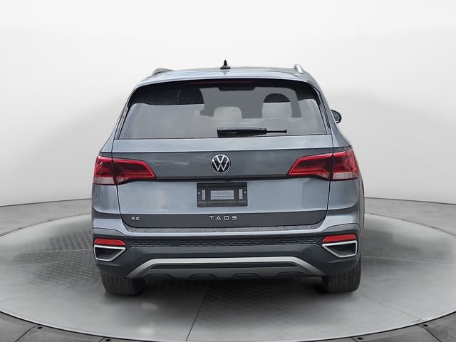 2022 Volkswagen Taos SE photo 3