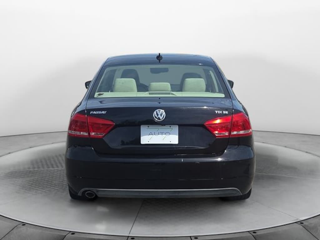 Used 2014 Volkswagen Passat 2.0L TDI SE w/Sunroof Sedan