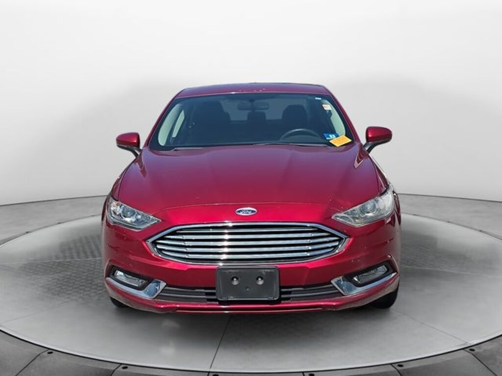 Used 2018 Ford Fusion SE Sedan
