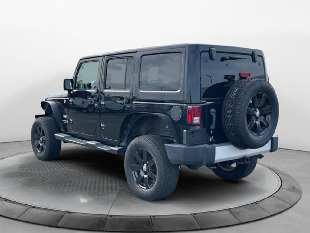 Used 2015 Jeep Wrangler Unlimited Sahara SUV