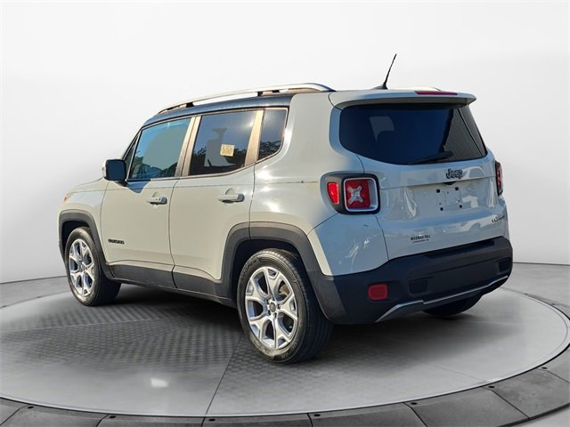 2016 Jeep Renegade Limited photo 2