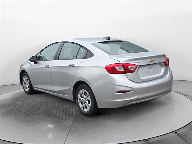 2019 Chevrolet Cruze LS photo 3