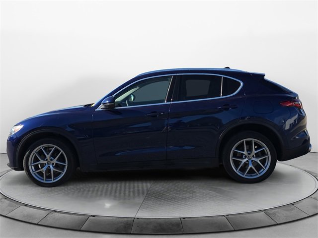 2019 Alfa Romeo Stelvio Ti photo 2