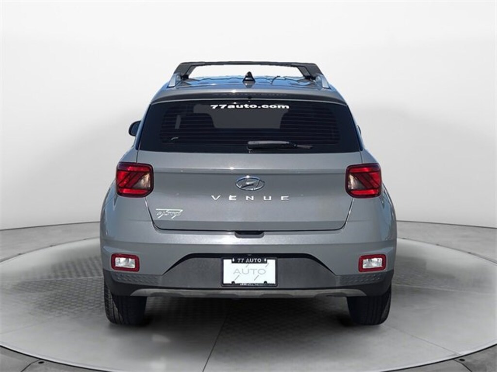 Used 2022 Hyundai Venue SEL SUV
