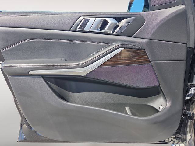 2023 BMW X5 45e - Photo 16