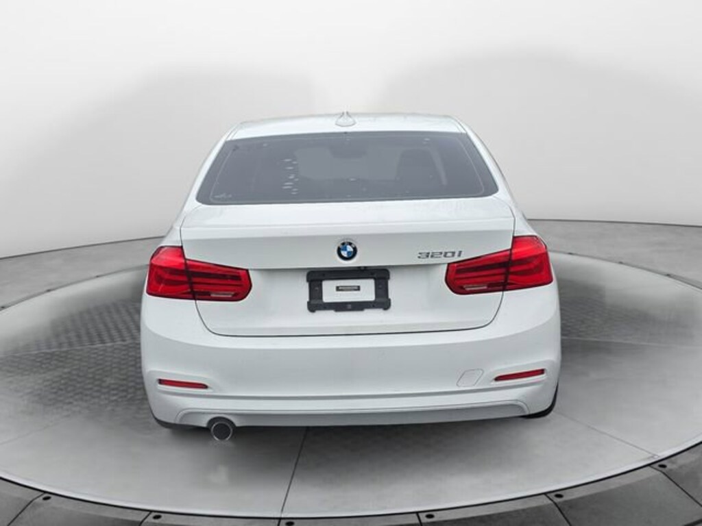 Used 2018 BMW 320i 320i Sedan