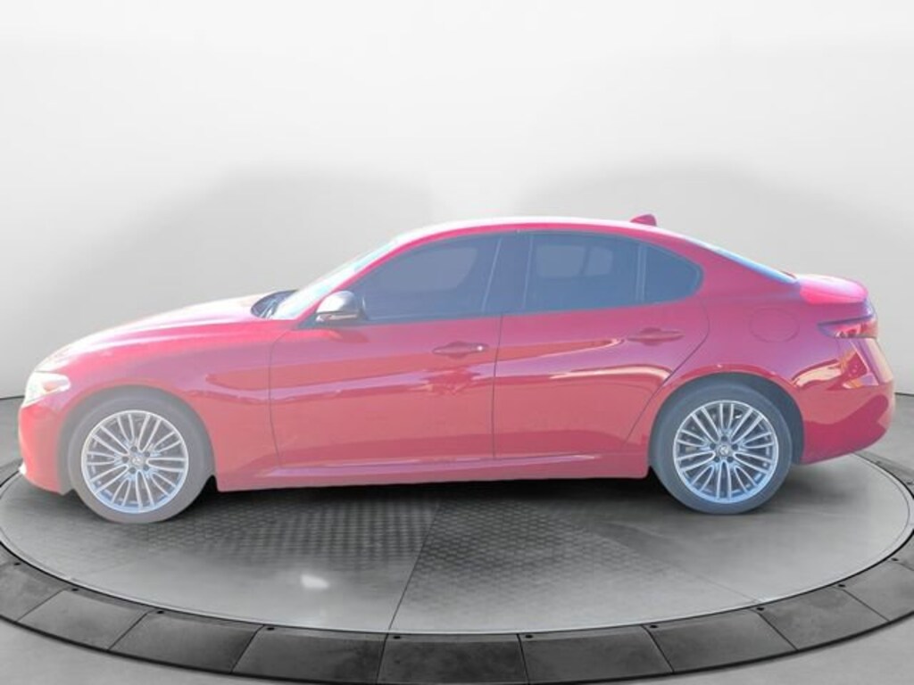 Used 2018 Alfa Romeo Giulia Ti Lusso Sedan