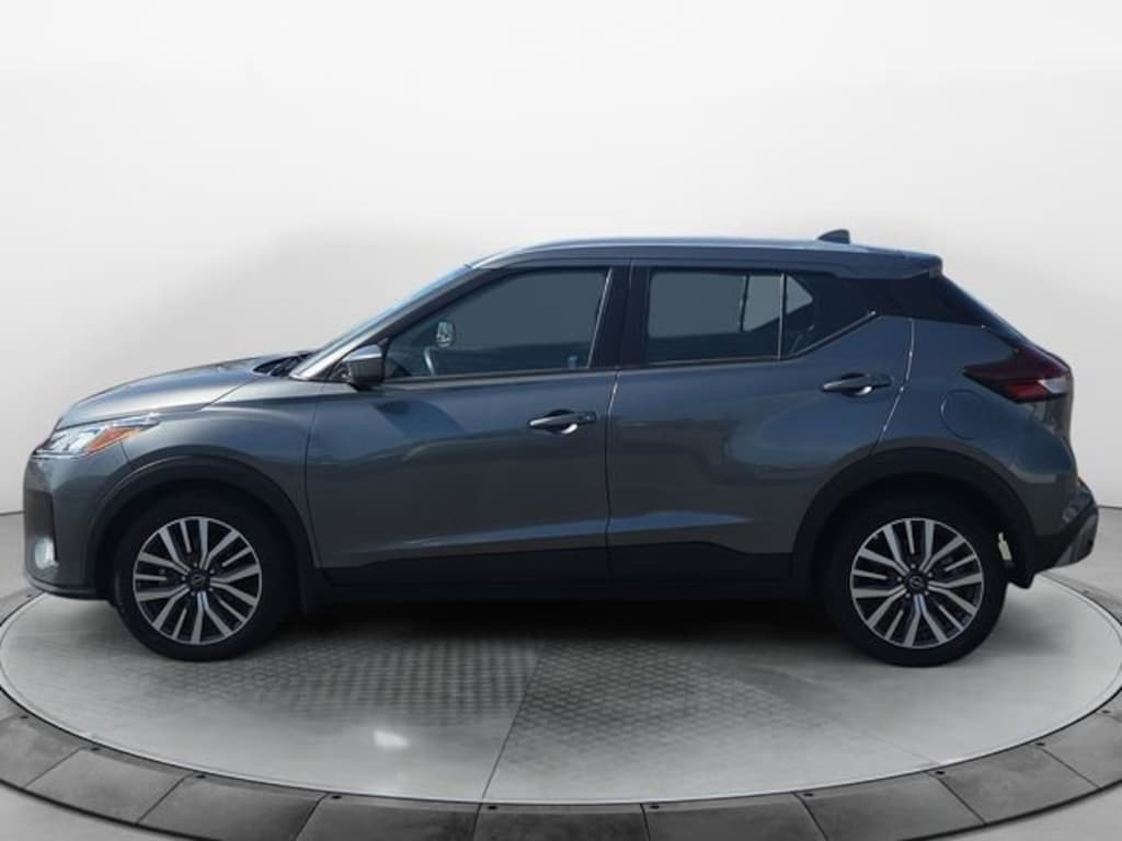 Used 2024 Nissan Kicks SV SUV