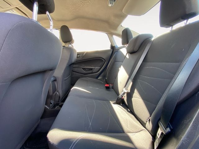 2019 Ford Fiesta SE - Photo 13
