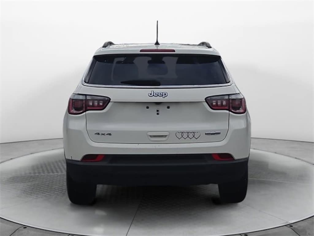 Used 2018 Jeep Compass Latitude SUV