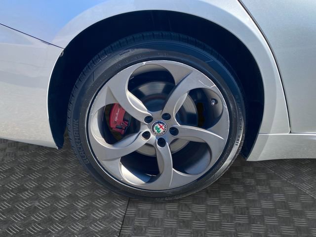 2017 Alfa Romeo Giulia Base - Photo 32