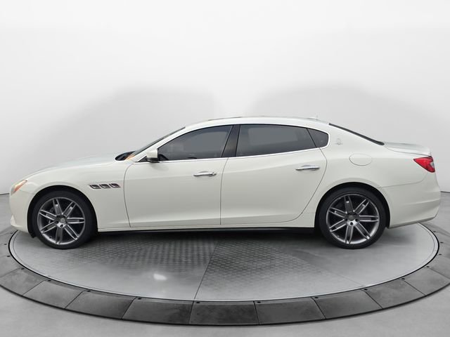 2017 Maserati Quattroporte S photo 2