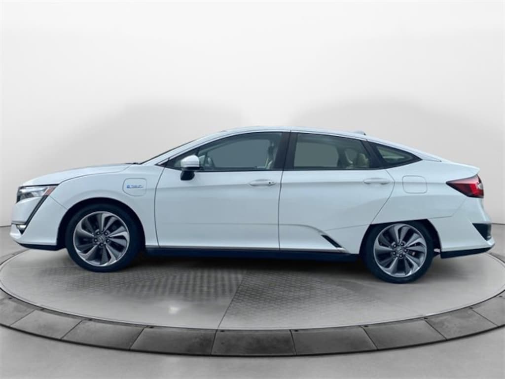 Used 2018 Honda Clarity Plug-In Hybrid Touring Sedan