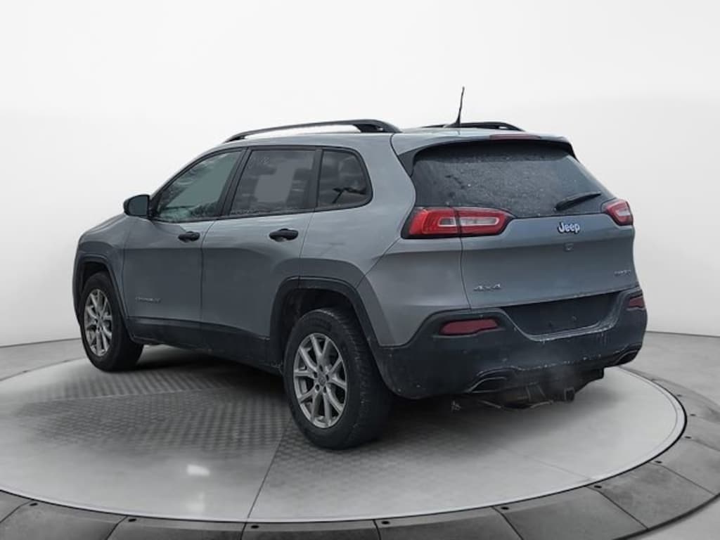 Used 2016 Jeep Cherokee Sport SUV