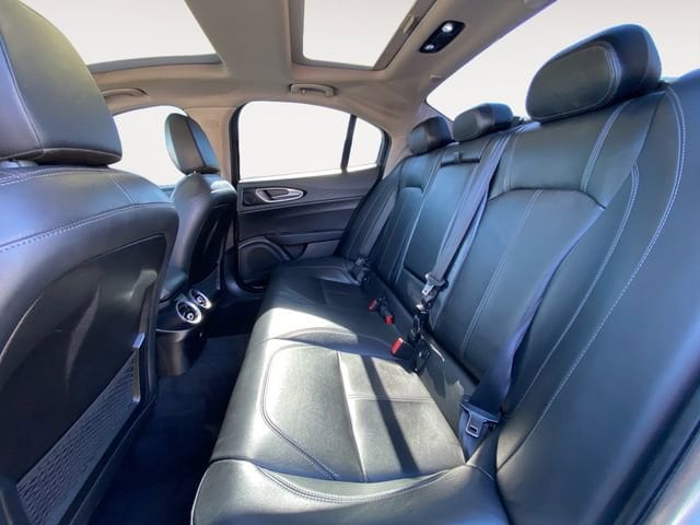 2017 Alfa Romeo Giulia Base - Photo 13