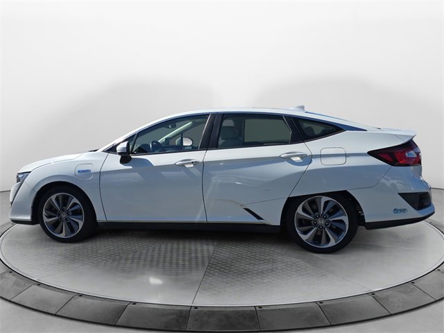 2018 Honda Clarity Plug-In Hybrid Touring photo 2