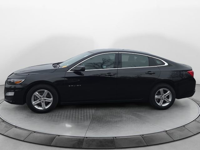 2024 Chevrolet Malibu 1LT photo 2