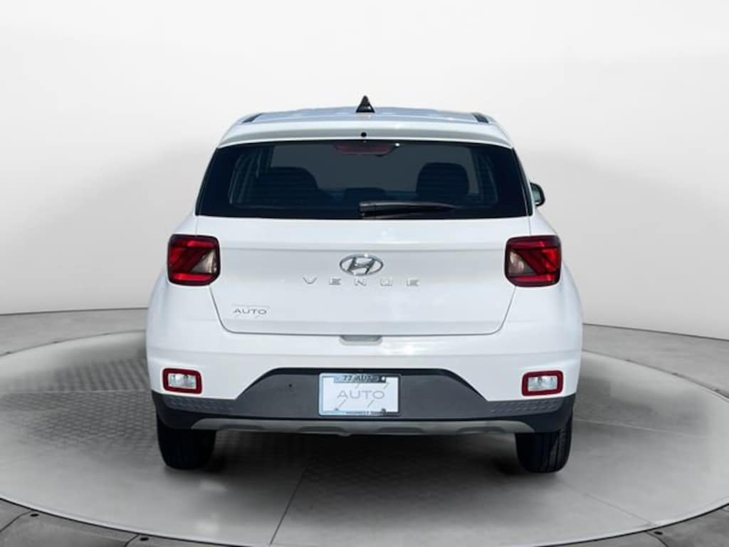 Used 2021 Hyundai Venue SE SUV