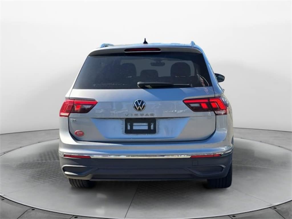 Used 2022 Volkswagen Tiguan SE SUV