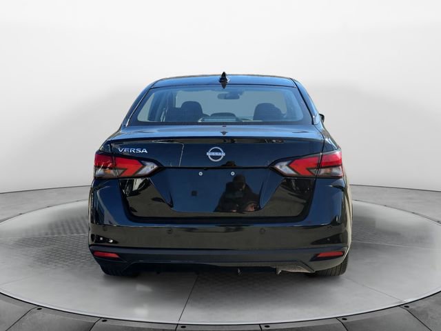 2025 Nissan Versa SV photo 3
