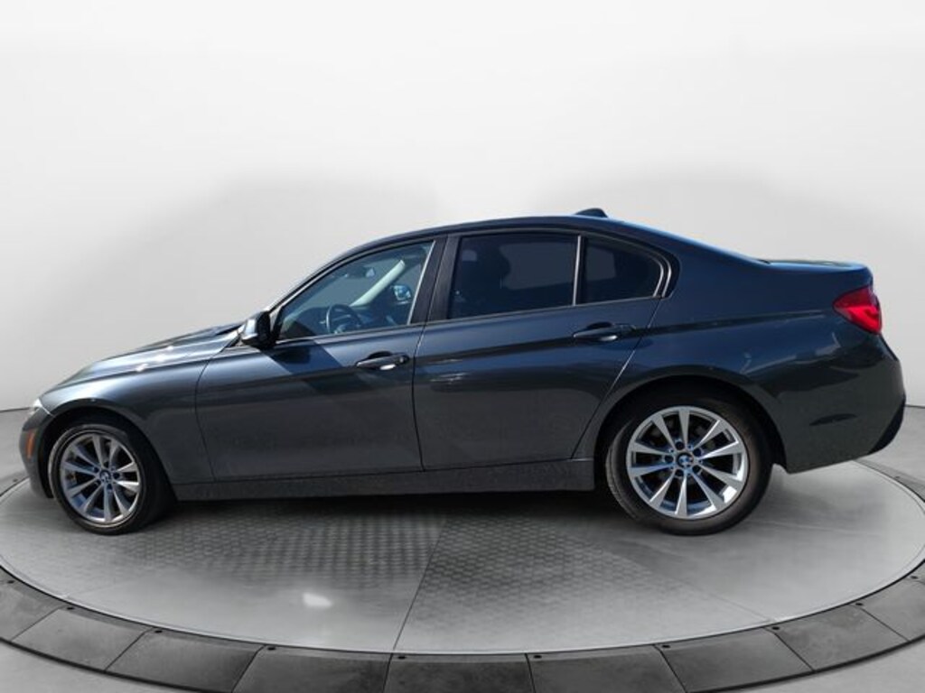Used 2017 BMW 320i Sedan