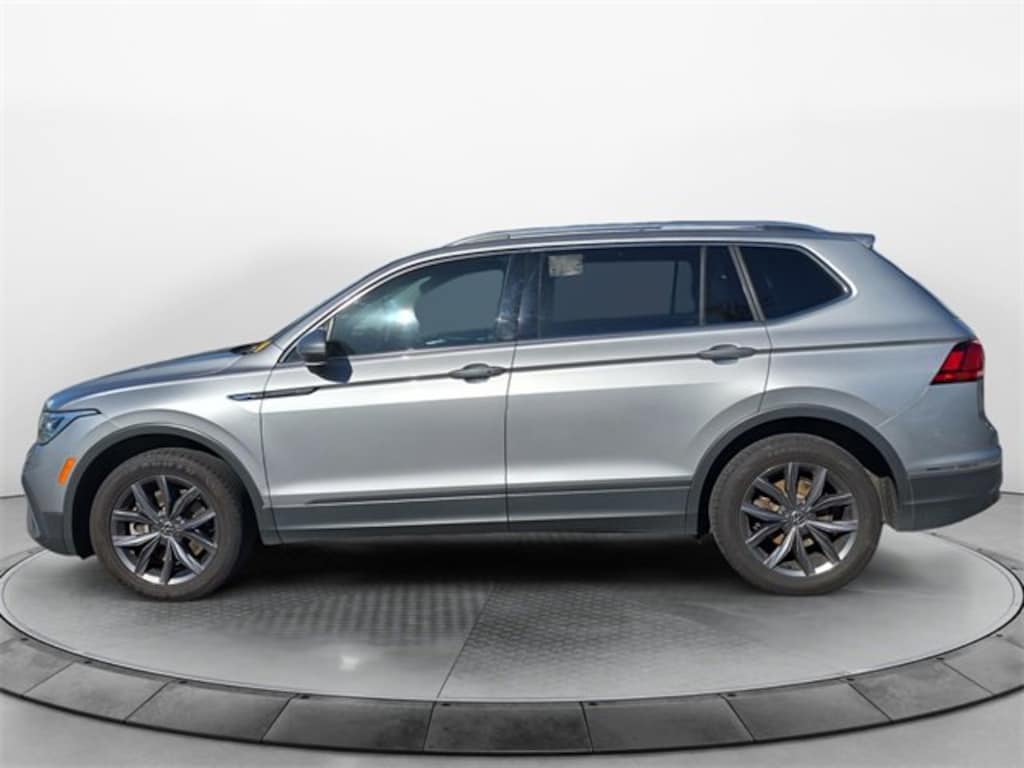 Used 2022 Volkswagen Tiguan SE SUV