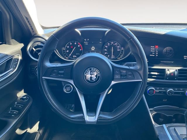 2017 Alfa Romeo Giulia Base - Photo 12