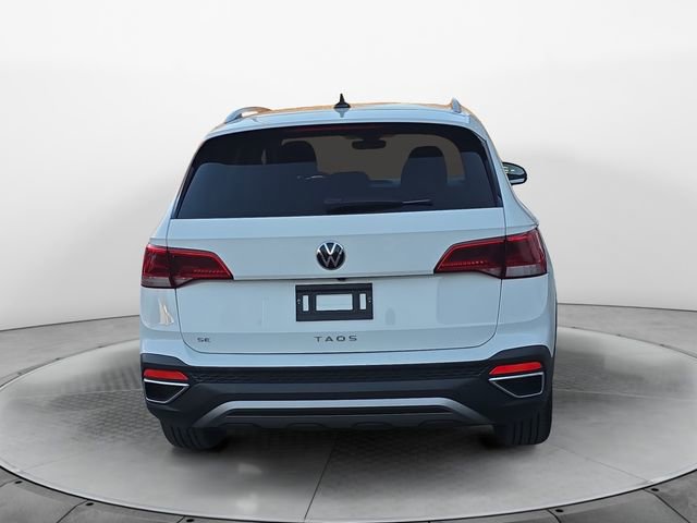 2024 Volkswagen Taos SE photo 4