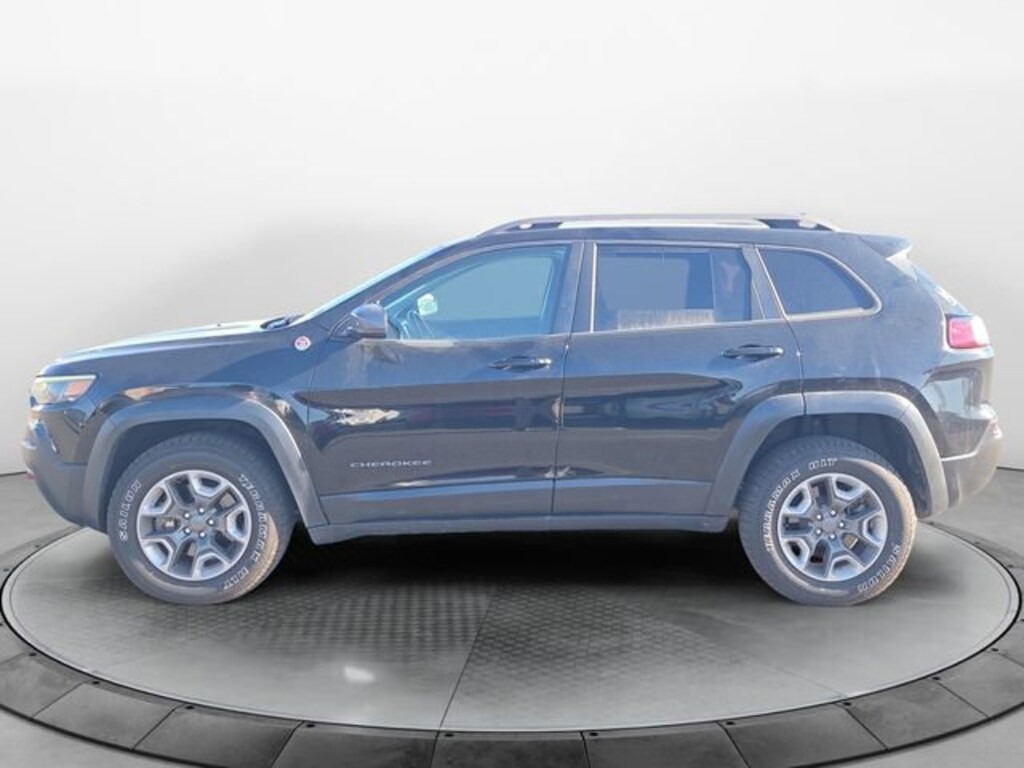 Used 2019 Jeep Cherokee Trailhawk SUV