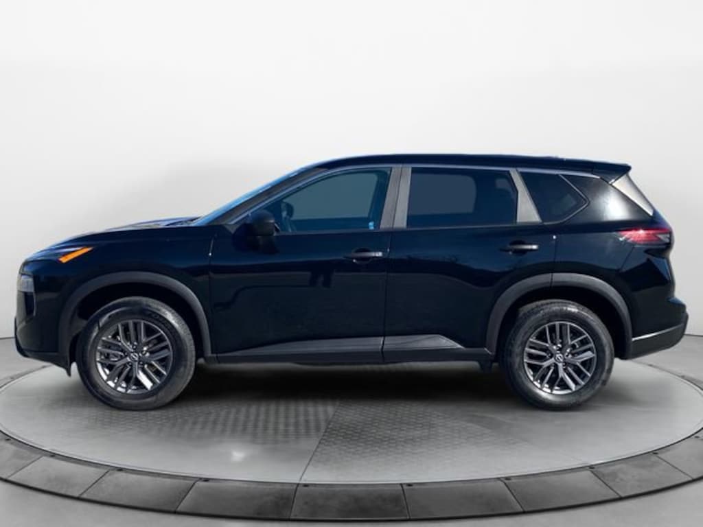 Used 2024 Nissan Rogue S SUV