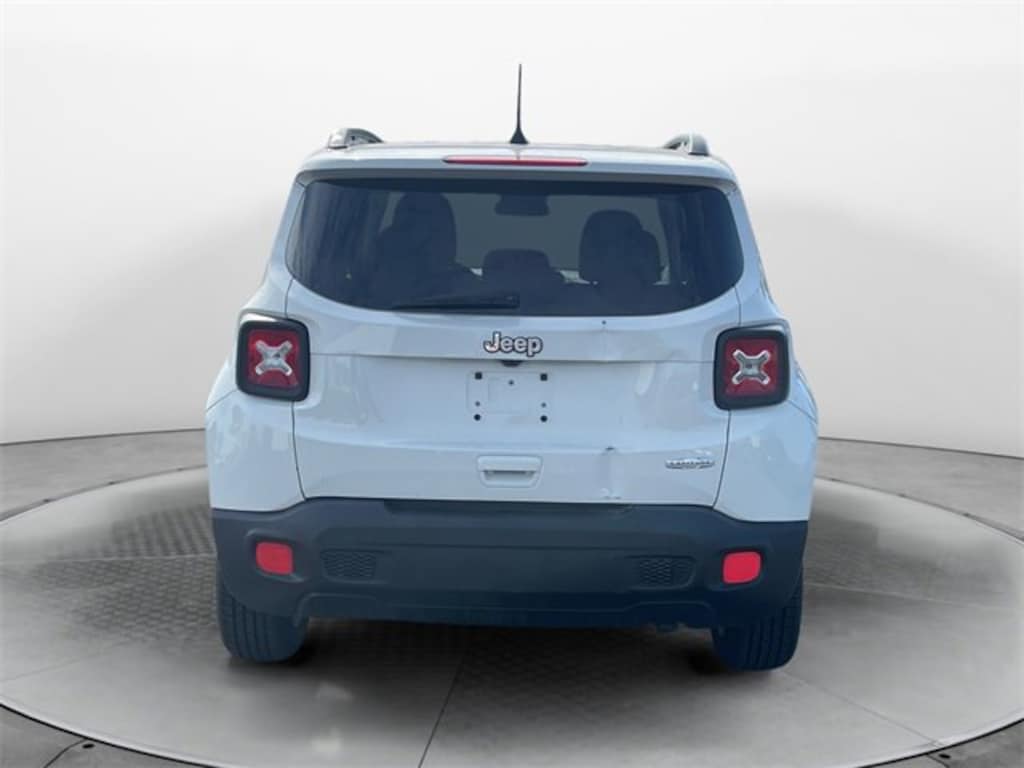 Used 2018 Jeep Renegade Latitude SUV