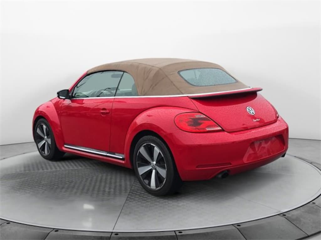 Used 2013 Volkswagen Beetle 2.0T w/Sound/Nav Convertible