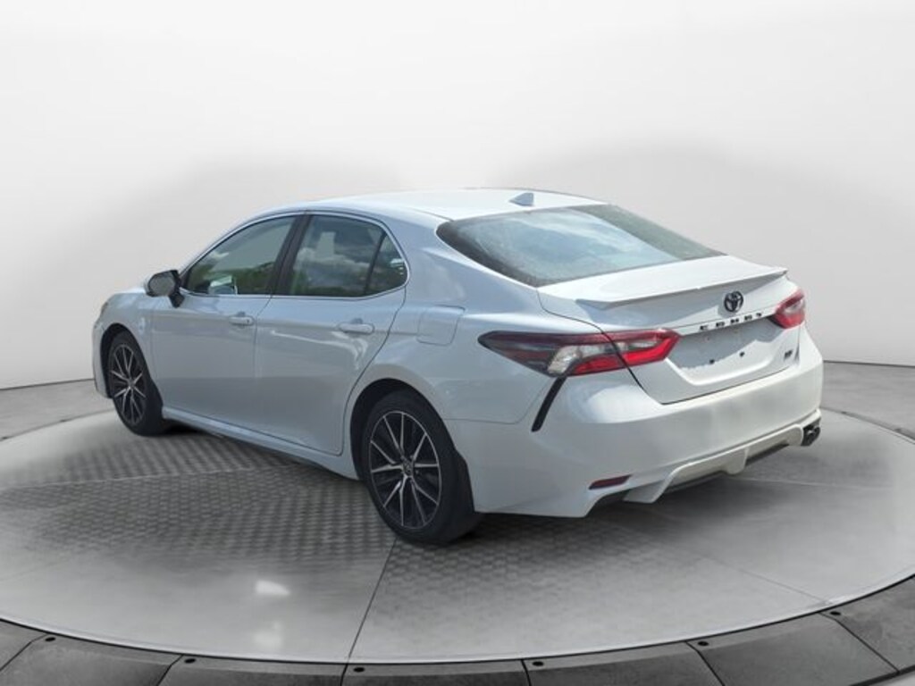 Used 2023 Toyota Camry SE Sedan