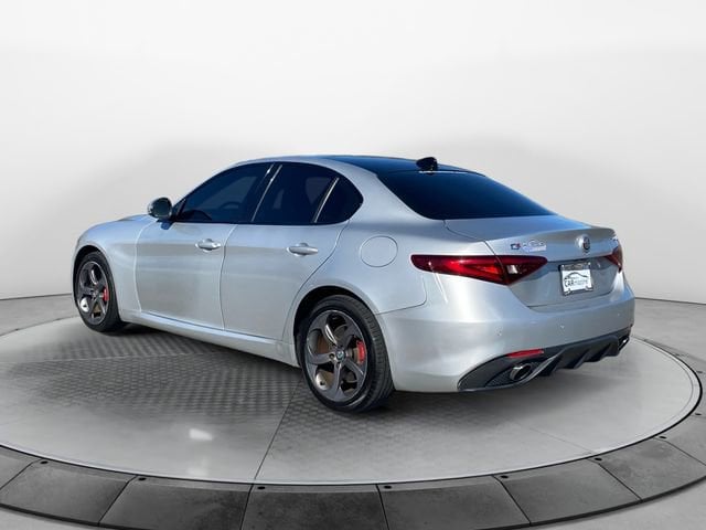 2017 Alfa Romeo Giulia Base - Photo 3