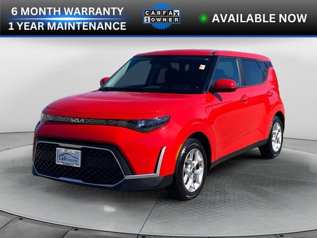 2023 Kia Soul LX's photo