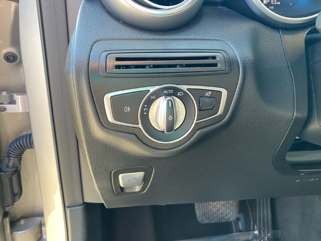2021 Mercedes-Benz GLC GLC300 - Photo 18