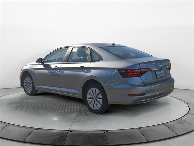 2019 Volkswagen Jetta R-Line photo 3
