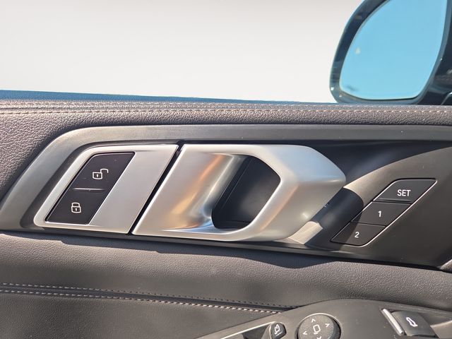2023 BMW X5 45e - Photo 18