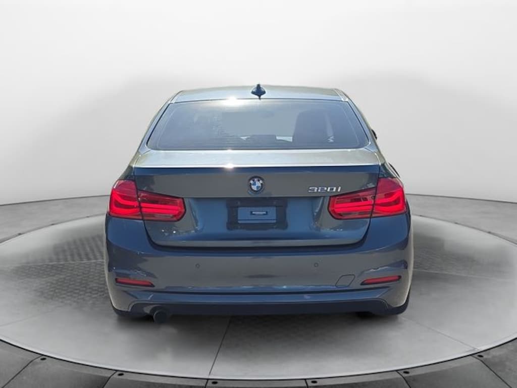 Used 2017 BMW 320i Sedan