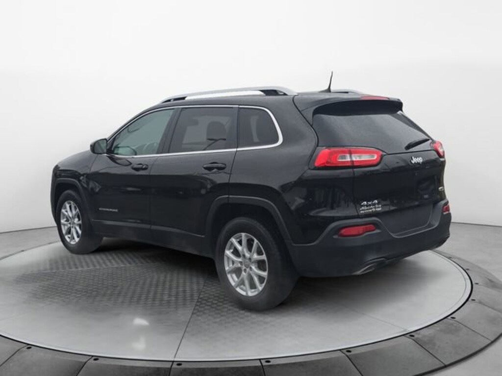 Used 2017 Jeep Cherokee Latitude SUV