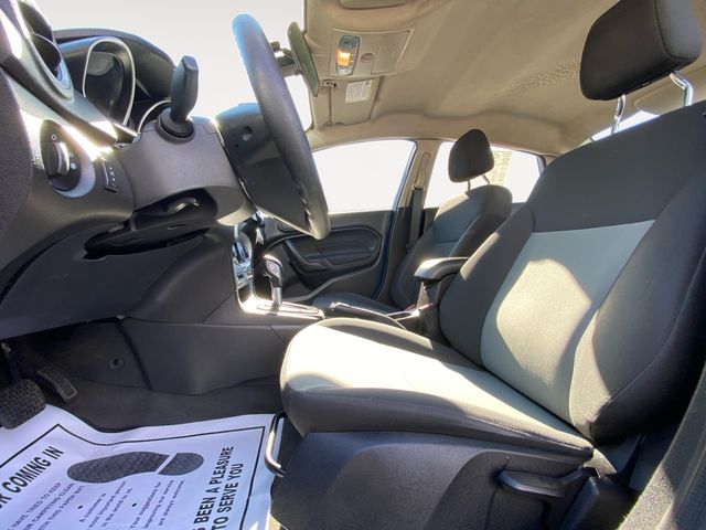 2019 Ford Fiesta SE - Photo 9
