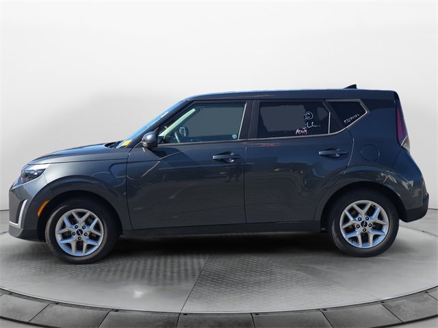 2023 Kia Soul LX photo 2